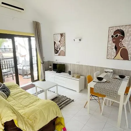 Casa Ayla Montecastillo A8 科斯塔卡莱塔